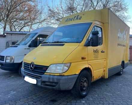 Желтый Мерседес Sprinter, объемом двигателя 0 л и пробегом 300 тыс. км за 3100 $, фото 6 на Automoto.ua