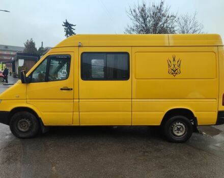 Желтый Мерседес Sprinter, объемом двигателя 2.1 л и пробегом 464 тыс. км за 7500 $, фото 5 на Automoto.ua