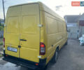 Желтый Мерседес Sprinter, объемом двигателя 2.2 л и пробегом 297 тыс. км за 7600 $, фото 8 на Automoto.ua