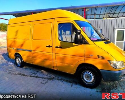 Желтый Мерседес Sprinter, объемом двигателя 2.1 л и пробегом 440 тыс. км за 6000 $, фото 2 на Automoto.ua