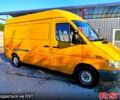 Желтый Мерседес Sprinter, объемом двигателя 2.1 л и пробегом 440 тыс. км за 6000 $, фото 2 на Automoto.ua