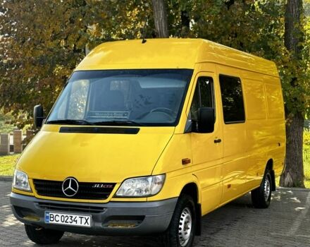 Желтый Мерседес Sprinter, объемом двигателя 2.1 л и пробегом 500 тыс. км за 9500 $, фото 8 на Automoto.ua