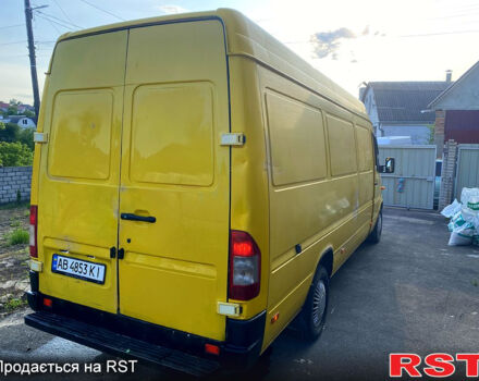 Желтый Мерседес Sprinter, объемом двигателя 2.2 л и пробегом 297 тыс. км за 8450 $, фото 1 на Automoto.ua