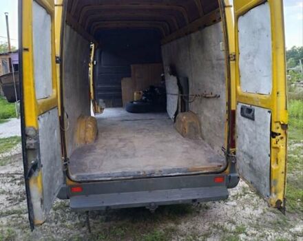 Желтый Мерседес Sprinter, объемом двигателя 2.15 л и пробегом 338 тыс. км за 7500 $, фото 12 на Automoto.ua