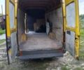 Желтый Мерседес Sprinter, объемом двигателя 2.15 л и пробегом 338 тыс. км за 7500 $, фото 12 на Automoto.ua