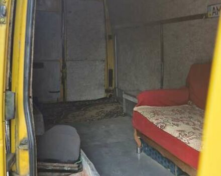 Жовтий Мерседес Sprinter, об'ємом двигуна 2.1 л та пробігом 550 тис. км за 6750 $, фото 6 на Automoto.ua