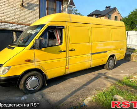 Желтый Мерседес Sprinter, объемом двигателя 2.2 л и пробегом 297 тыс. км за 8450 $, фото 8 на Automoto.ua