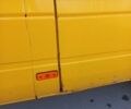 Желтый Мерседес Sprinter, объемом двигателя 2.15 л и пробегом 375 тыс. км за 6500 $, фото 13 на Automoto.ua