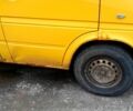 Желтый Мерседес Sprinter, объемом двигателя 2.1 л и пробегом 544 тыс. км за 5800 $, фото 2 на Automoto.ua