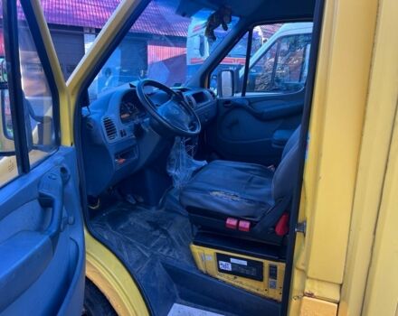 Желтый Мерседес Sprinter, объемом двигателя 0 л и пробегом 300 тыс. км за 3100 $, фото 4 на Automoto.ua