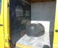 Желтый Мерседес Sprinter, объемом двигателя 2.15 л и пробегом 375 тыс. км за 6500 $, фото 16 на Automoto.ua
