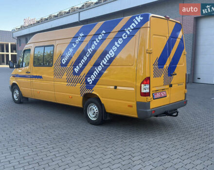 Желтый Мерседес Sprinter, объемом двигателя 2.7 л и пробегом 400 тыс. км за 18200 $, фото 3 на Automoto.ua