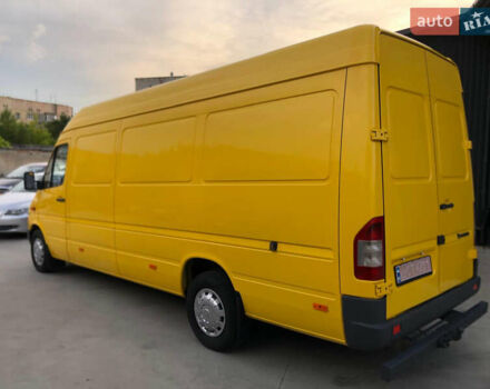 Желтый Мерседес Sprinter, объемом двигателя 2.2 л и пробегом 335 тыс. км за 12300 $, фото 11 на Automoto.ua