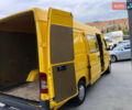 Желтый Мерседес Sprinter, объемом двигателя 2.2 л и пробегом 335 тыс. км за 12300 $, фото 28 на Automoto.ua