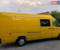 Желтый Мерседес Sprinter, объемом двигателя 2.2 л и пробегом 335 тыс. км за 12300 $, фото 9 на Automoto.ua