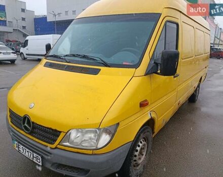 Жовтий Мерседес Sprinter, об'ємом двигуна 2.15 л та пробігом 318 тис. км за 7800 $, фото 1 на Automoto.ua