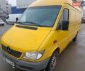 Желтый Мерседес Sprinter, объемом двигателя 2.15 л и пробегом 318 тыс. км за 8200 $, фото 1 на Automoto.ua