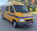 Желтый Мерседес Sprinter, объемом двигателя 2.7 л и пробегом 400 тыс. км за 18200 $, фото 12 на Automoto.ua