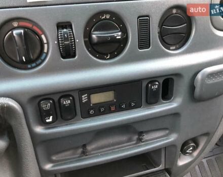 Желтый Мерседес Sprinter, объемом двигателя 2.2 л и пробегом 335 тыс. км за 12300 $, фото 12 на Automoto.ua