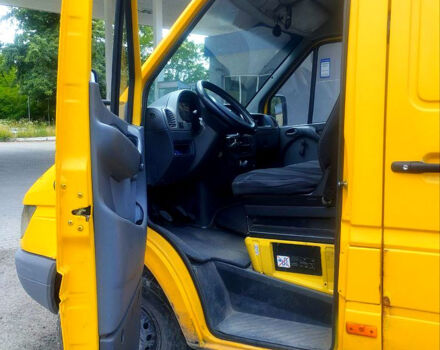 Жовтий Мерседес Sprinter, об'ємом двигуна 2.2 л та пробігом 460 тис. км за 8800 $, фото 9 на Automoto.ua