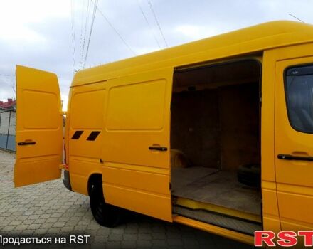 Жовтий Мерседес Sprinter, об'ємом двигуна 2.1 л та пробігом 432 тис. км за 6500 $, фото 10 на Automoto.ua