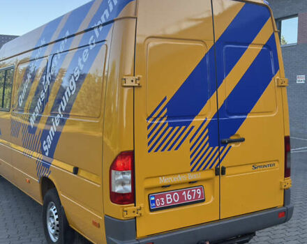 Желтый Мерседес Sprinter, объемом двигателя 2.7 л и пробегом 400 тыс. км за 18200 $, фото 38 на Automoto.ua