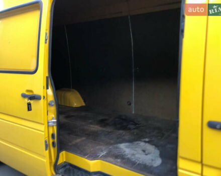 Желтый Мерседес Sprinter, объемом двигателя 2.2 л и пробегом 335 тыс. км за 12300 $, фото 26 на Automoto.ua