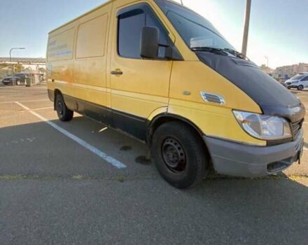 Желтый Мерседес Sprinter, объемом двигателя 2.69 л и пробегом 580 тыс. км за 7400 $, фото 2 на Automoto.ua