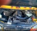 Желтый Мерседес Sprinter, объемом двигателя 2.2 л и пробегом 300 тыс. км за 6500 $, фото 3 на Automoto.ua