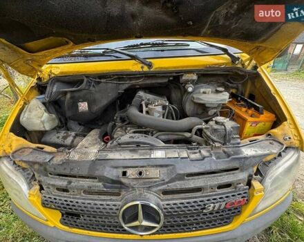 Мерседес Sprinter 2006 в Шепетовке на Automoto.ua Желтый Мерседес Sprinter, объемом двигателя 2.1 л и пробегом 636 тыс. км за 10500 $, фото 9 на Automoto.ua