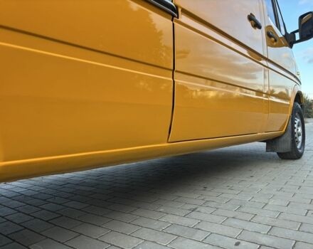 Мерседес Sprinter 2006 у Рівному на Automoto.ua Жовтий Мерседес Sprinter, об'ємом двигуна 2.1 л та пробігом 377 тис. км за 11350 $, фото 5 на Automoto.ua