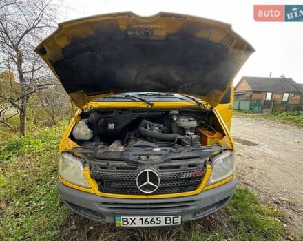 Мерседес Sprinter 2006 в Шепетовке на Automoto.ua Желтый Мерседес Sprinter, объемом двигателя 2.1 л и пробегом 636 тыс. км за 10500 $, фото 8 на Automoto.ua
