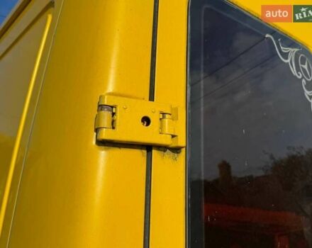 Мерседес Sprinter 2006 в Шепетовке на Automoto.ua Желтый Мерседес Sprinter, объемом двигателя 2.1 л и пробегом 636 тыс. км за 10500 $, фото 2 на Automoto.ua