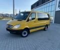 Желтый Мерседес Sprinter, объемом двигателя 2.1 л и пробегом 313 тыс. км за 11950 $, фото 1 на Automoto.ua