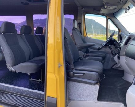 Желтый Мерседес Sprinter, объемом двигателя 2.1 л и пробегом 313 тыс. км за 11950 $, фото 6 на Automoto.ua