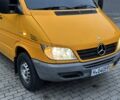 Желтый Мерседес Sprinter, объемом двигателя 2.1 л и пробегом 350 тыс. км за 11100 $, фото 4 на Automoto.ua