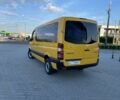 Желтый Мерседес Sprinter, объемом двигателя 2.1 л и пробегом 313 тыс. км за 11950 $, фото 3 на Automoto.ua