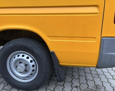 Желтый Мерседес Sprinter, объемом двигателя 2.1 л и пробегом 350 тыс. км за 11100 $, фото 22 на Automoto.ua
