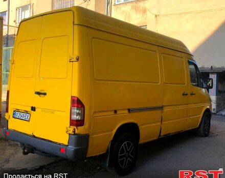 Желтый Мерседес Sprinter, объемом двигателя 2.1 л и пробегом 700 тыс. км за 8500 $, фото 4 на Automoto.ua
