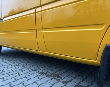 Желтый Мерседес Sprinter, объемом двигателя 2.1 л и пробегом 350 тыс. км за 11100 $, фото 17 на Automoto.ua