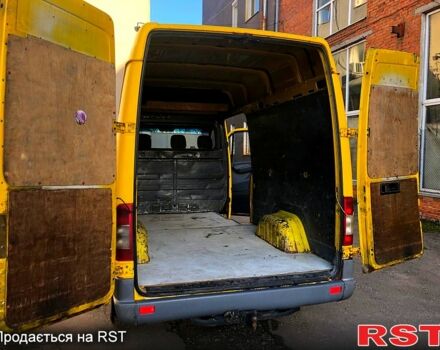 Желтый Мерседес Sprinter, объемом двигателя 2.1 л и пробегом 700 тыс. км за 8500 $, фото 5 на Automoto.ua
