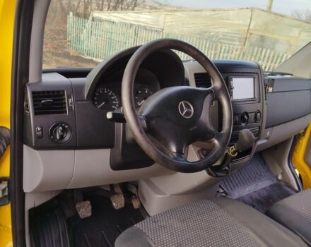 Желтый Мерседес Sprinter, объемом двигателя 3 л и пробегом 340 тыс. км за 11000 $, фото 1 на Automoto.ua