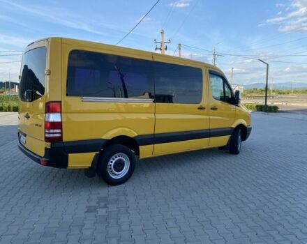Желтый Мерседес Sprinter, объемом двигателя 2.1 л и пробегом 313 тыс. км за 11950 $, фото 4 на Automoto.ua