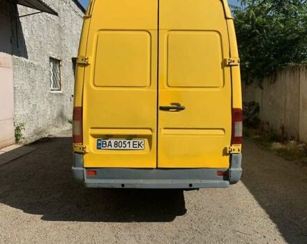 Желтый Мерседес Sprinter, объемом двигателя 2.15 л и пробегом 480 тыс. км за 7300 $, фото 2 на Automoto.ua