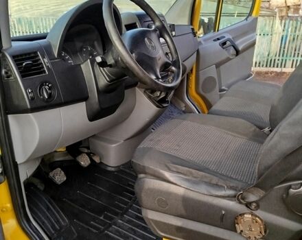 Желтый Мерседес Sprinter, объемом двигателя 3 л и пробегом 340 тыс. км за 12500 $, фото 3 на Automoto.ua