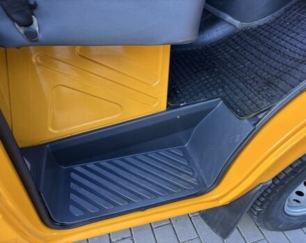 Мерседес Sprinter 2006 у Рівному на Automoto.ua Жовтий Мерседес Sprinter, об'ємом двигуна 2.1 л та пробігом 377 тис. км за 11350 $, фото 12 на Automoto.ua