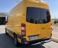 Желтый Мерседес Sprinter, объемом двигателя 2.1 л и пробегом 600 тыс. км за 10000 $, фото 2 на Automoto.ua