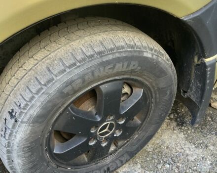 Желтый Мерседес Sprinter, объемом двигателя 3 л и пробегом 400 тыс. км за 13200 $, фото 4 на Automoto.ua