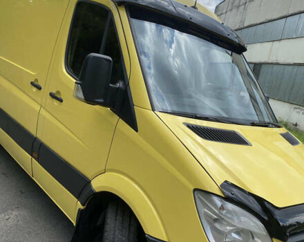 Желтый Мерседес Sprinter, объемом двигателя 2.99 л и пробегом 420 тыс. км за 18400 $, фото 7 на Automoto.ua