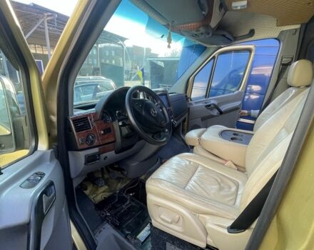 Желтый Мерседес Sprinter, объемом двигателя 3 л и пробегом 400 тыс. км за 13200 $, фото 3 на Automoto.ua
